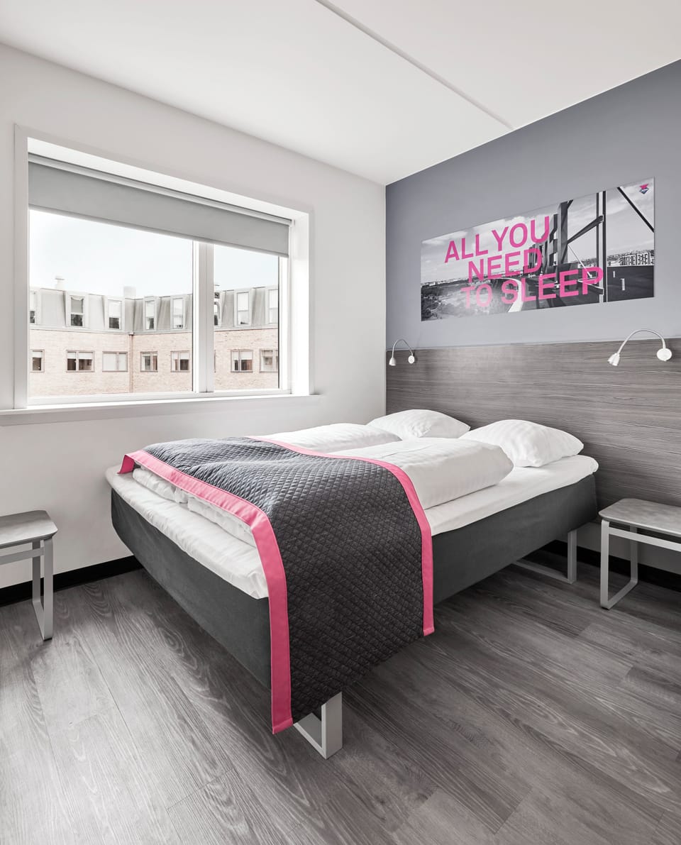 Captain | Desk, iron/ironing board, free WiFi, bed sheets