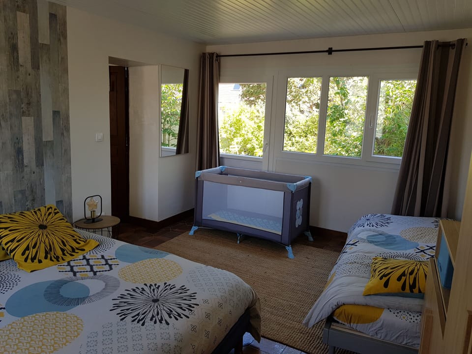 Cottage | Individually decorated, free WiFi, bed sheets