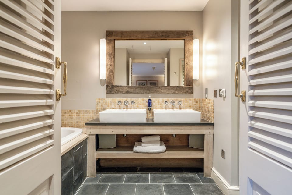 Hypo-allergenic bedding, in-room safe, individually decorated