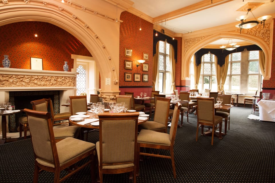 Buffet breakfast on weekdays (GBP 14.95 per person)