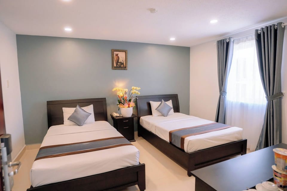 Superior Twin Room | Minibar, desk, free WiFi, bed sheets