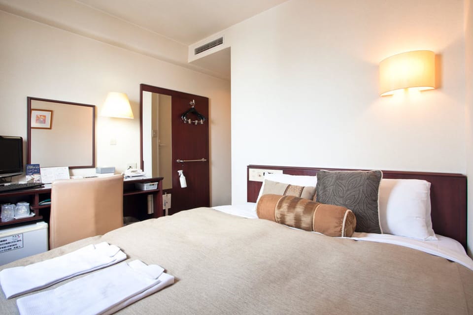 In-room safe, desk, iron/ironing board, free WiFi