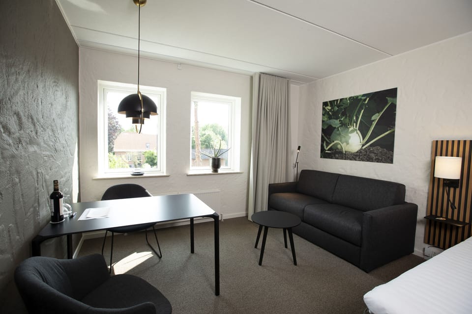 Desk, blackout drapes, iron/ironing board, free WiFi