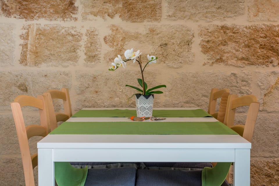 Studio Suite, Ground Floor | Private kitchen