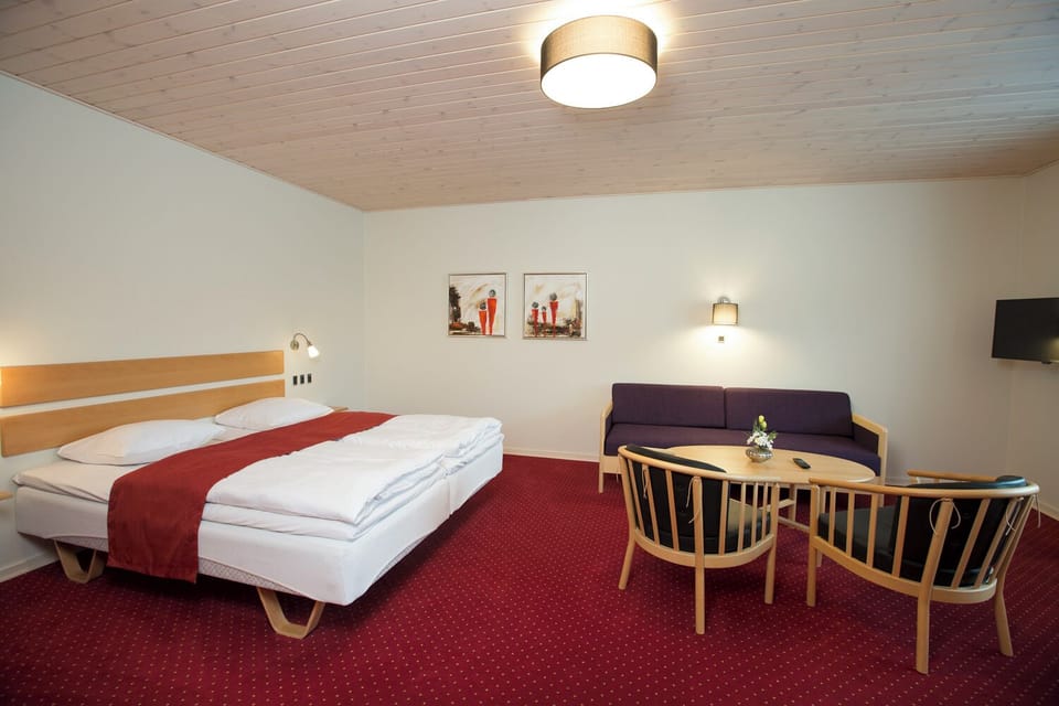 Comfort Room | Street view