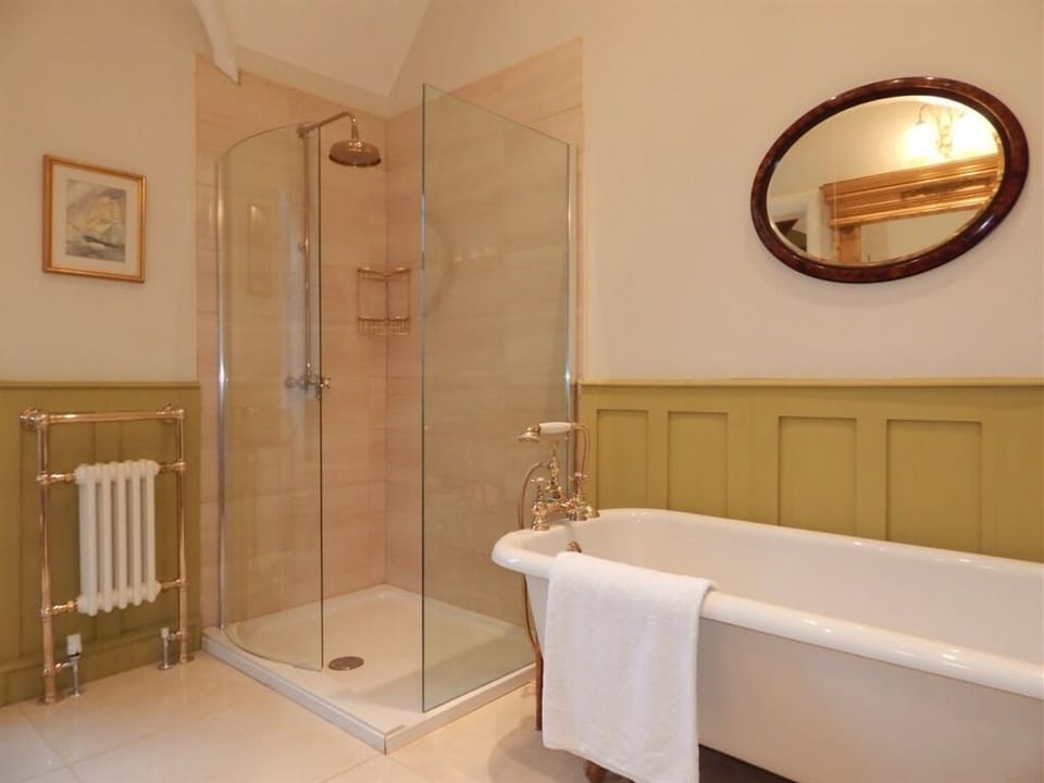 Double Room (Bellevue Four Poster) | Bathroom | Bathrobes, towels