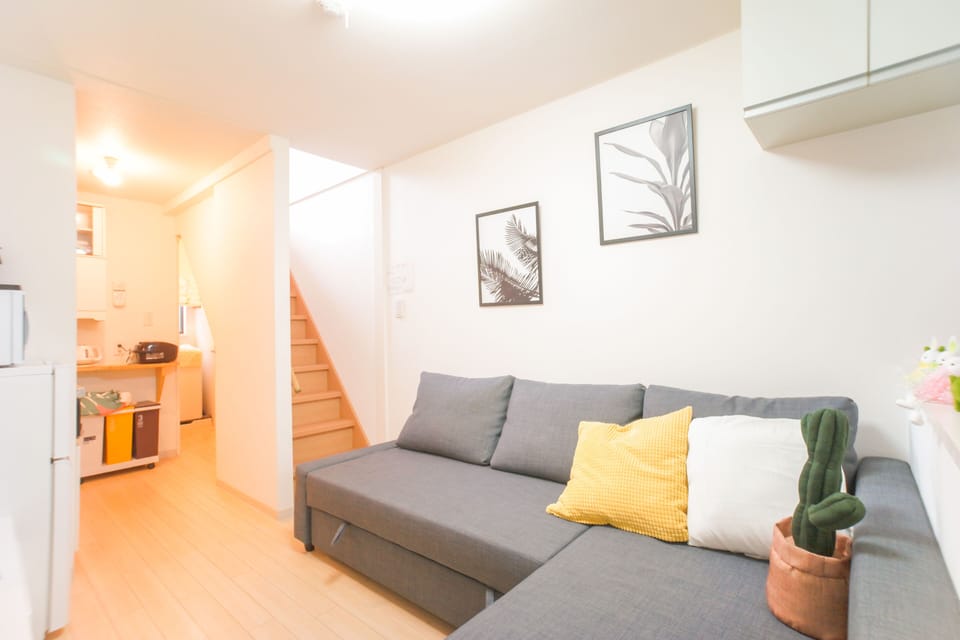 House, 2 Bedrooms | Living area | Flat-screen TV