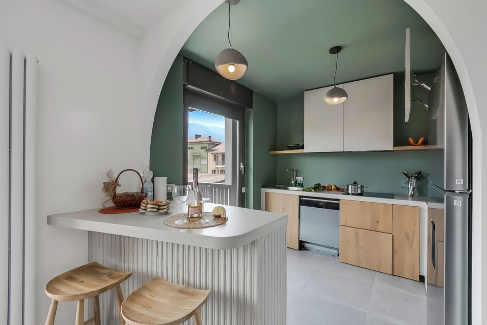 Family Apartment, Multiple Bedrooms (Appartamento Amy) | Private kitchen | Full-size fridge, microwave, oven, stovetop