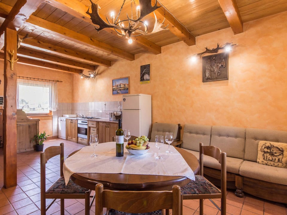 House | Dining