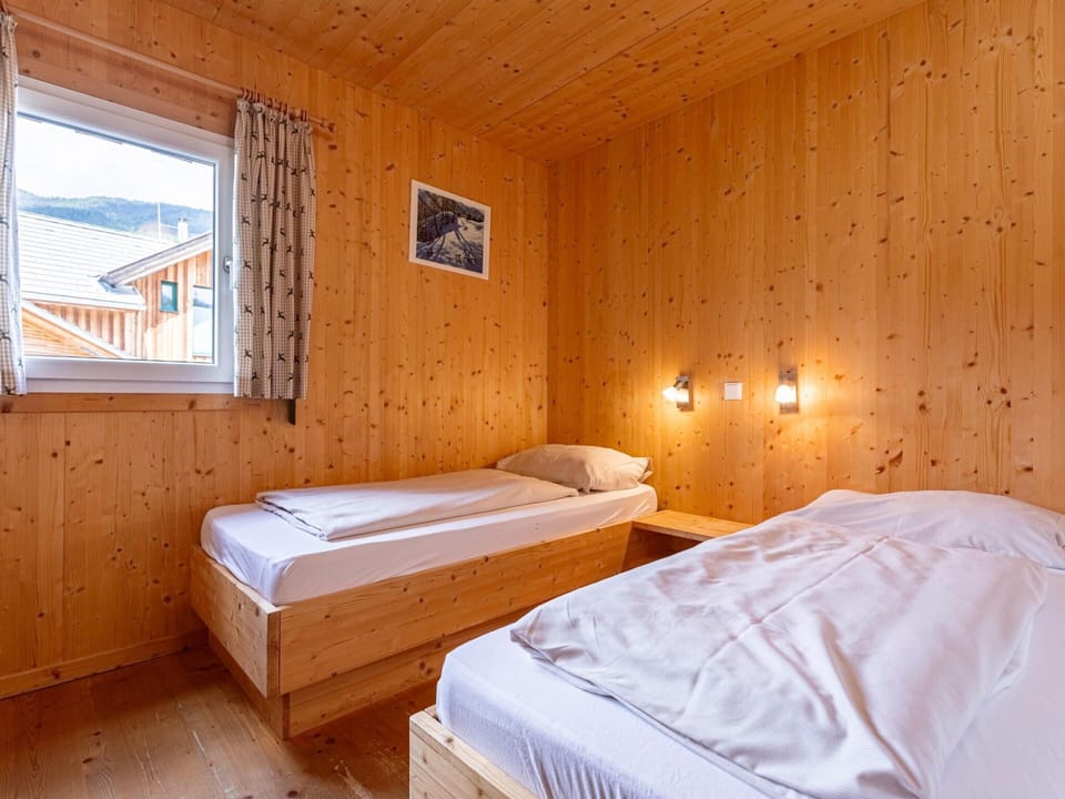 Chalet | 5 bedrooms, individually furnished, bed sheets