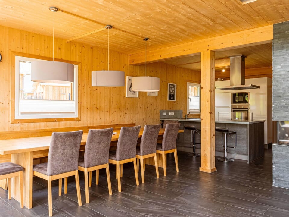 Chalet | Dining