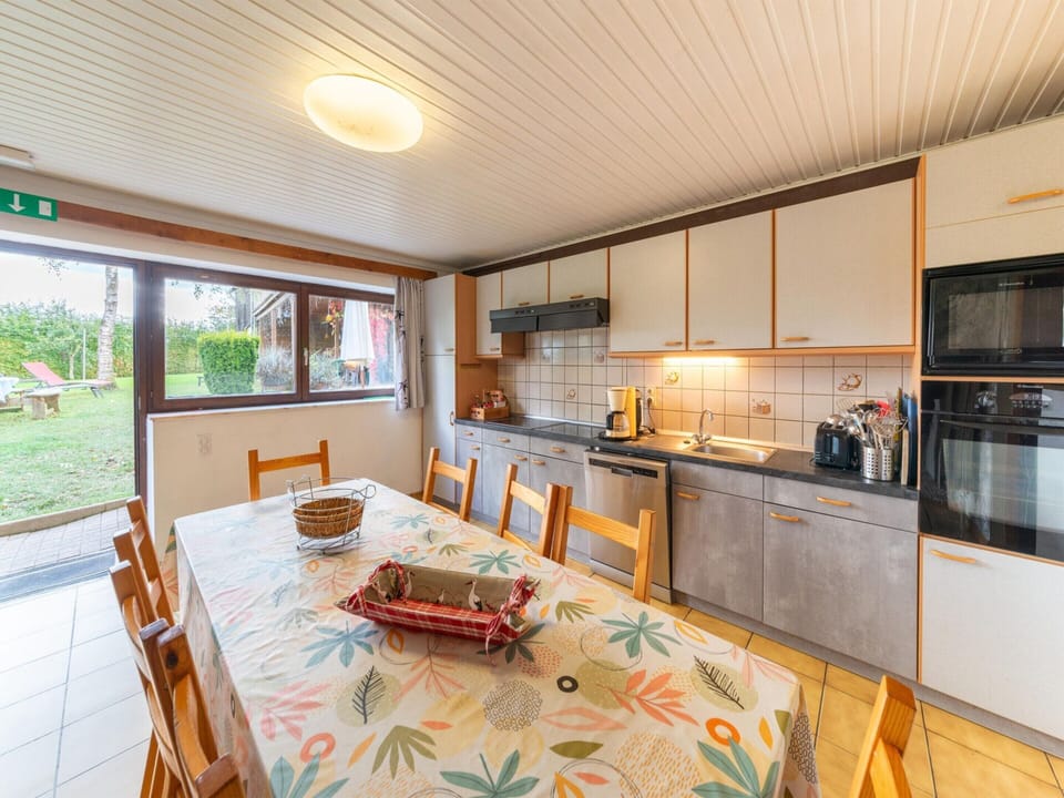 House | Private kitchen | Highchair