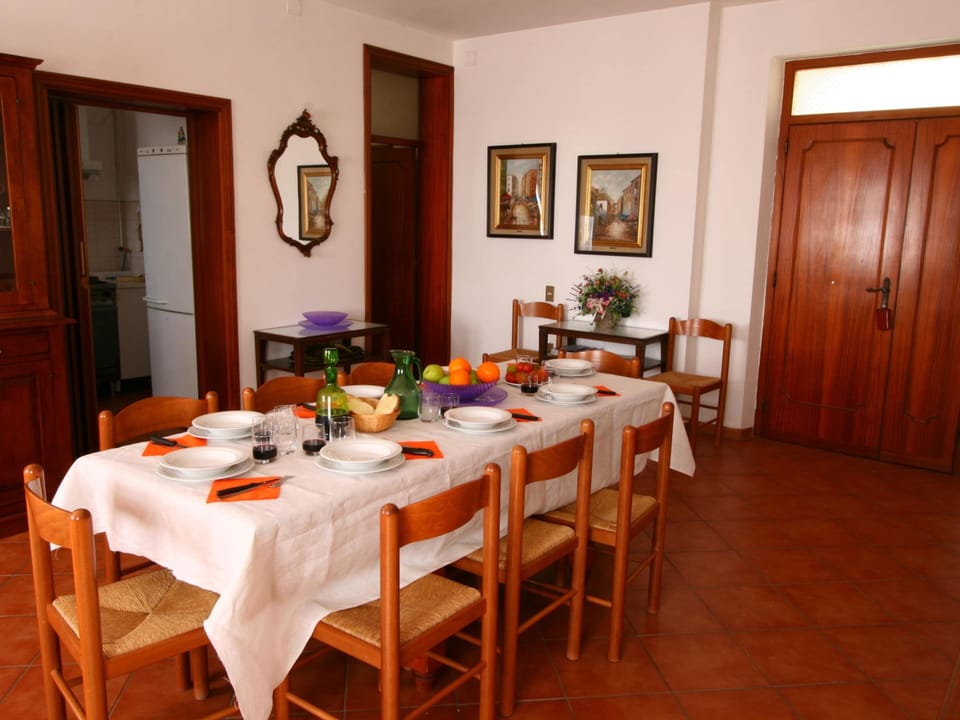 House | Dining