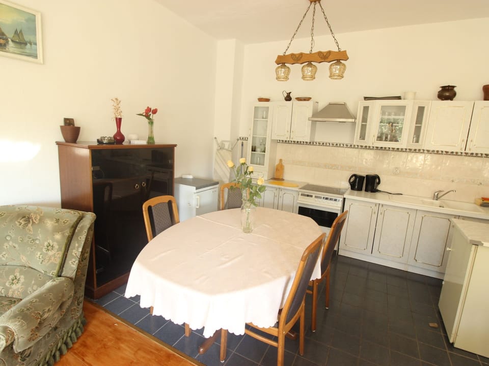 Apartment | Dining