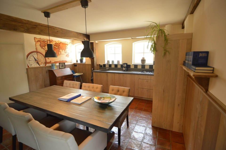House | Dining