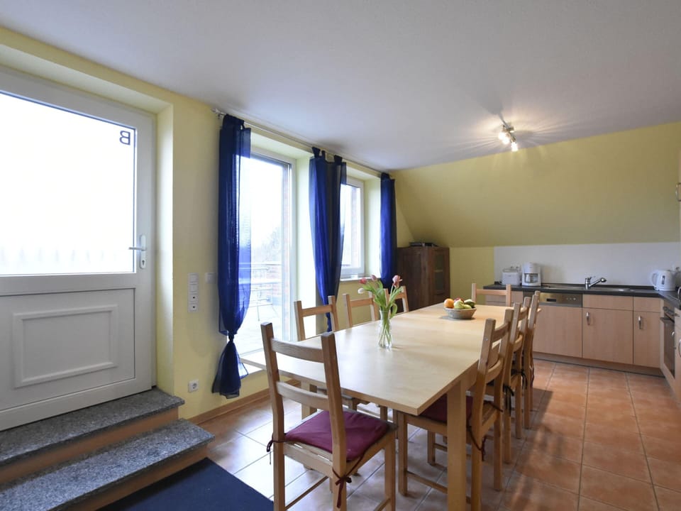 Apartment | Dining