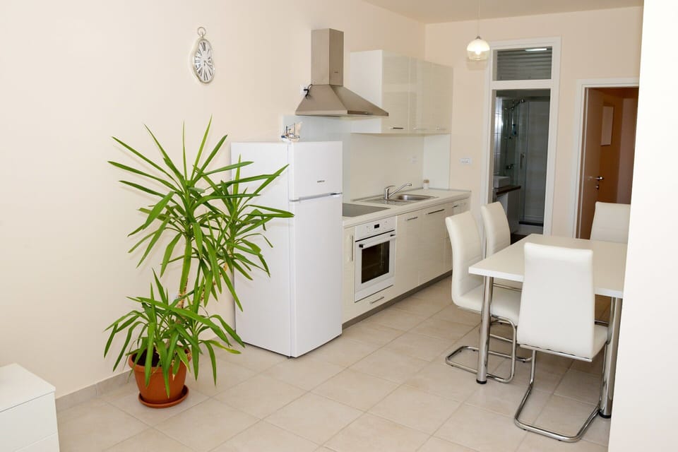 Apartment | Dining