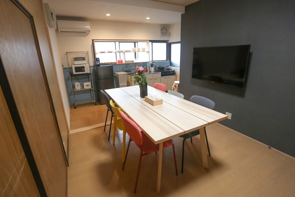 Private Vacation Home | In-room dining