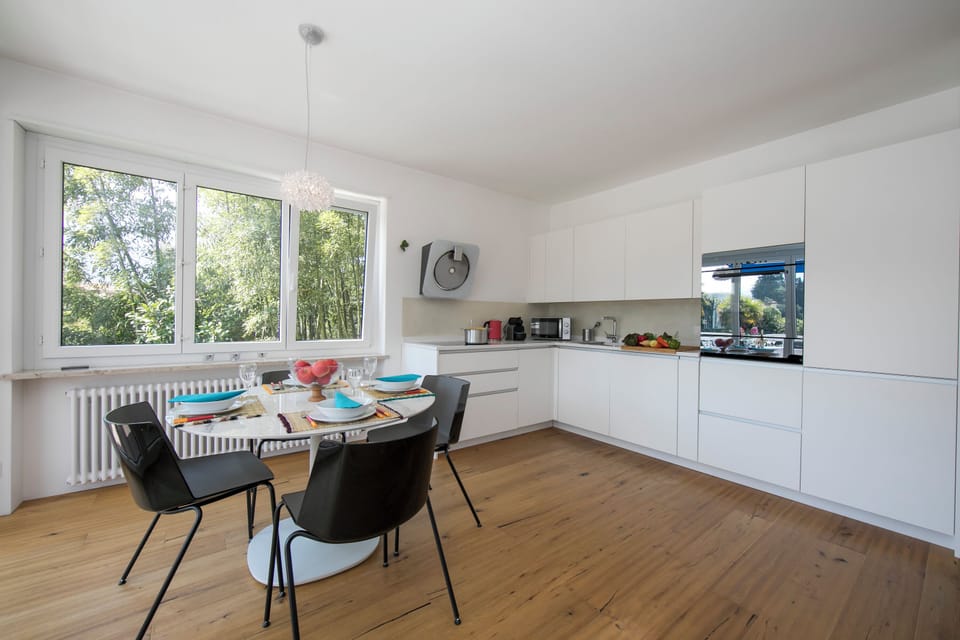 Family Apartment, 2 Bedrooms, Microwave (Charm apartment - Ascona) | Dining