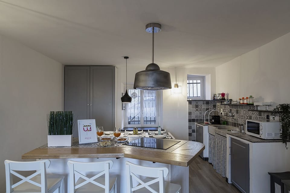 Apartment, 3 Bedrooms | In-room dining
