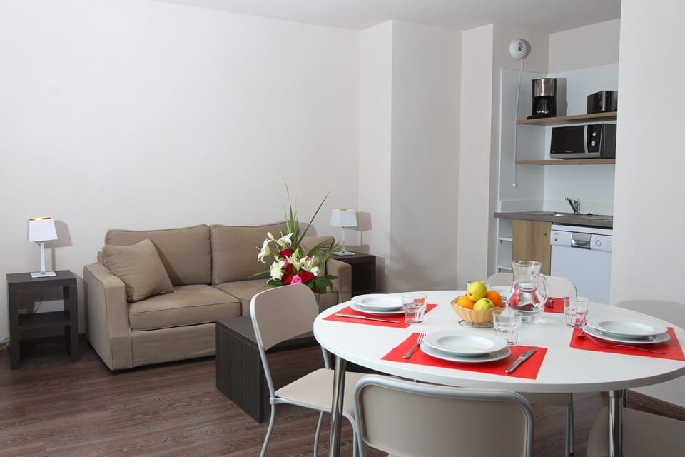 Apartment | Dining
