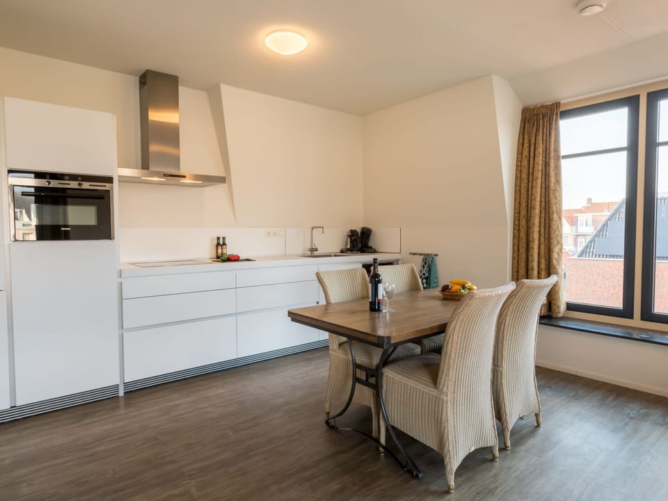 Apartment | Dining
