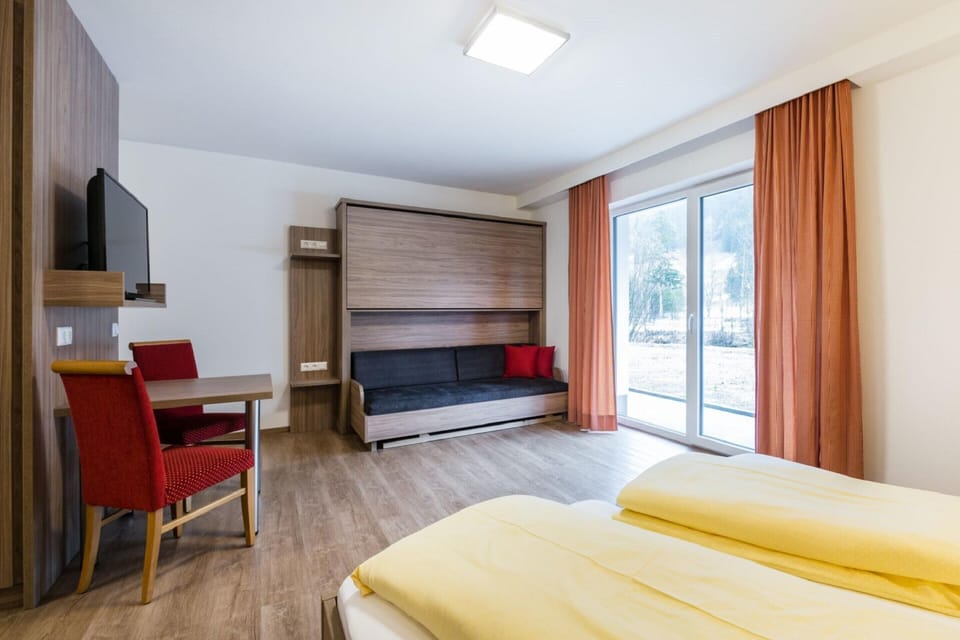 Apartment | 1 bedroom, individually furnished, bed sheets