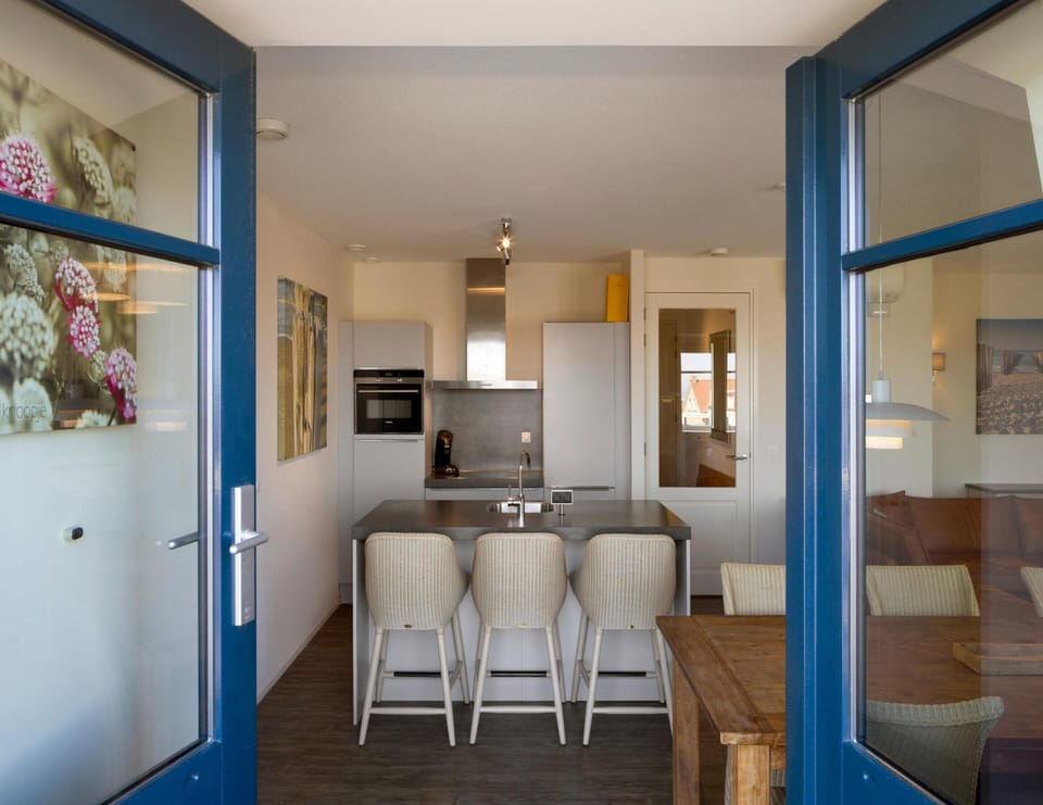 Apartment | Private kitchen | Kitchen islands