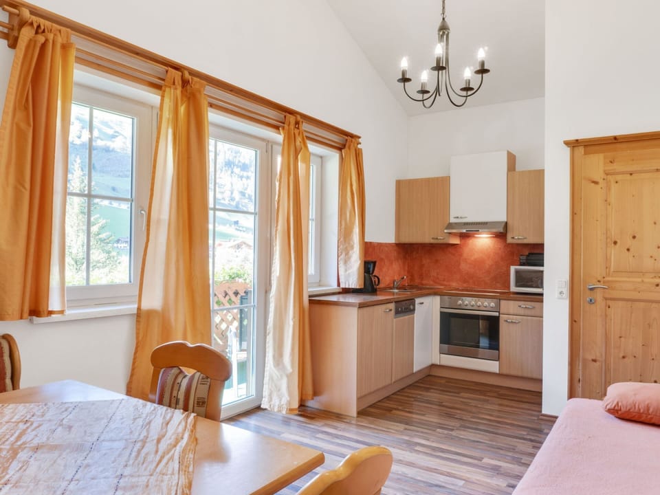 Apartment | Dining