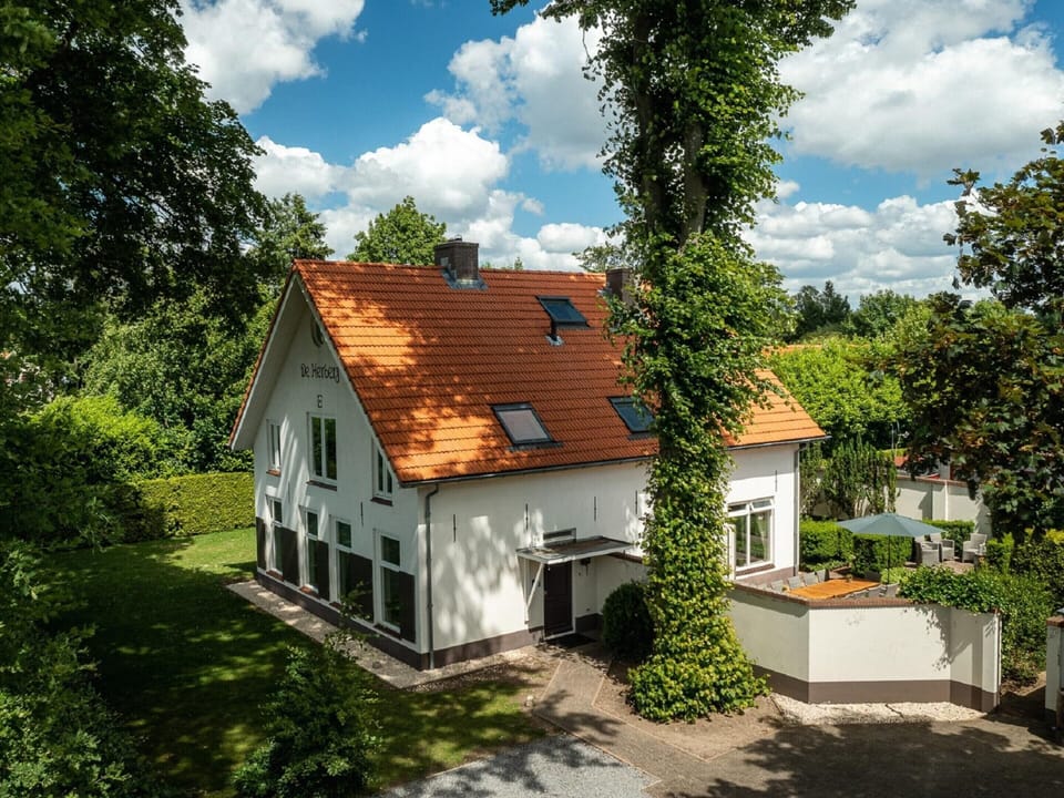 Villa | Exterior