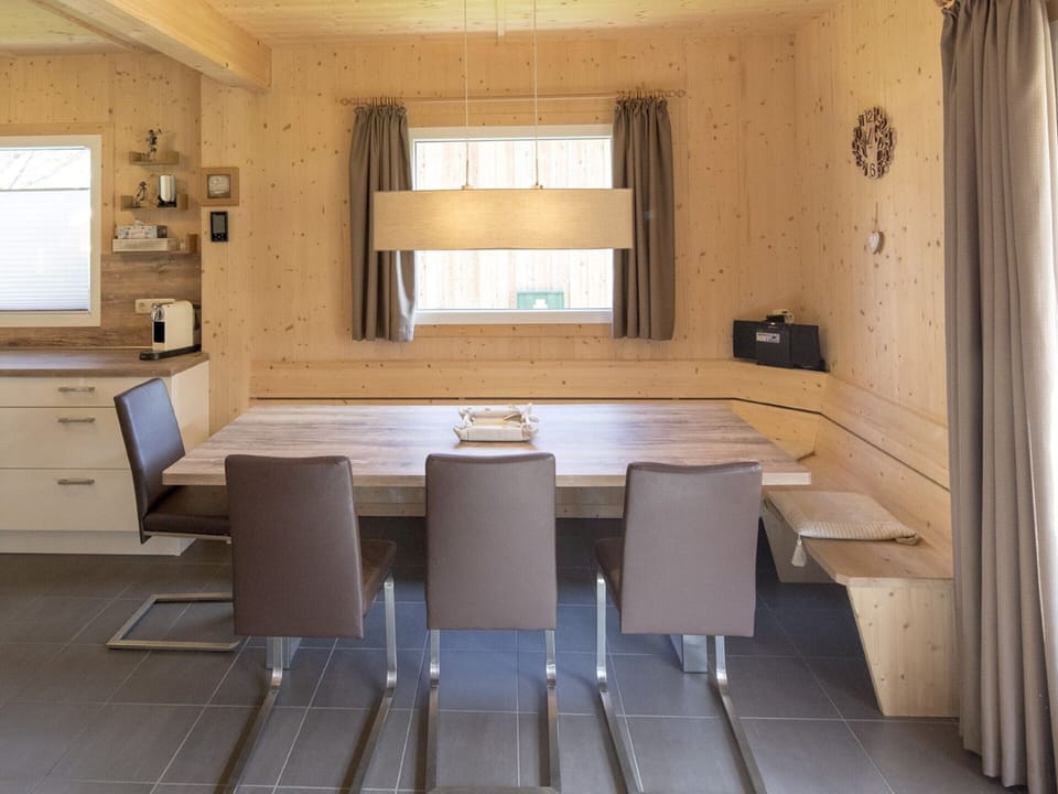 Chalet | Dining