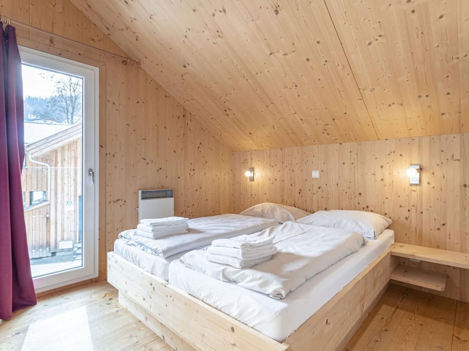 Chalet | 3 bedrooms, individually furnished
