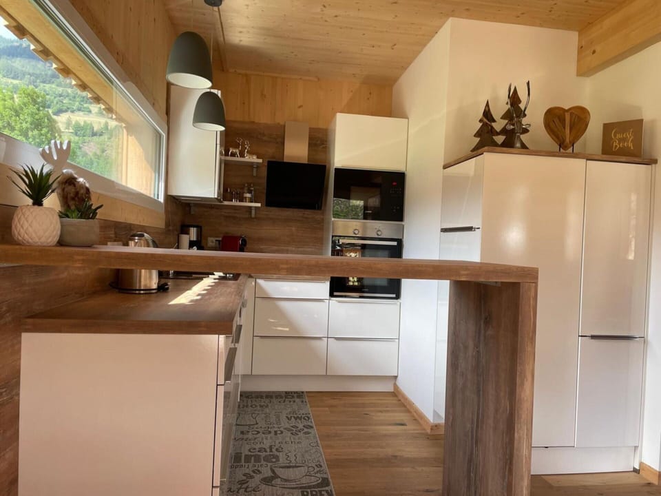 Chalet | Private kitchen | Highchair
