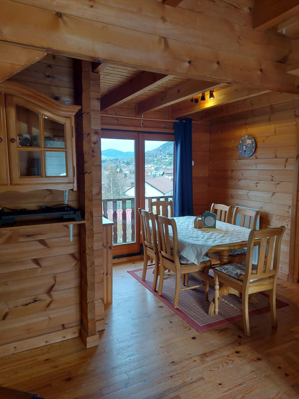 Chalet | Dining