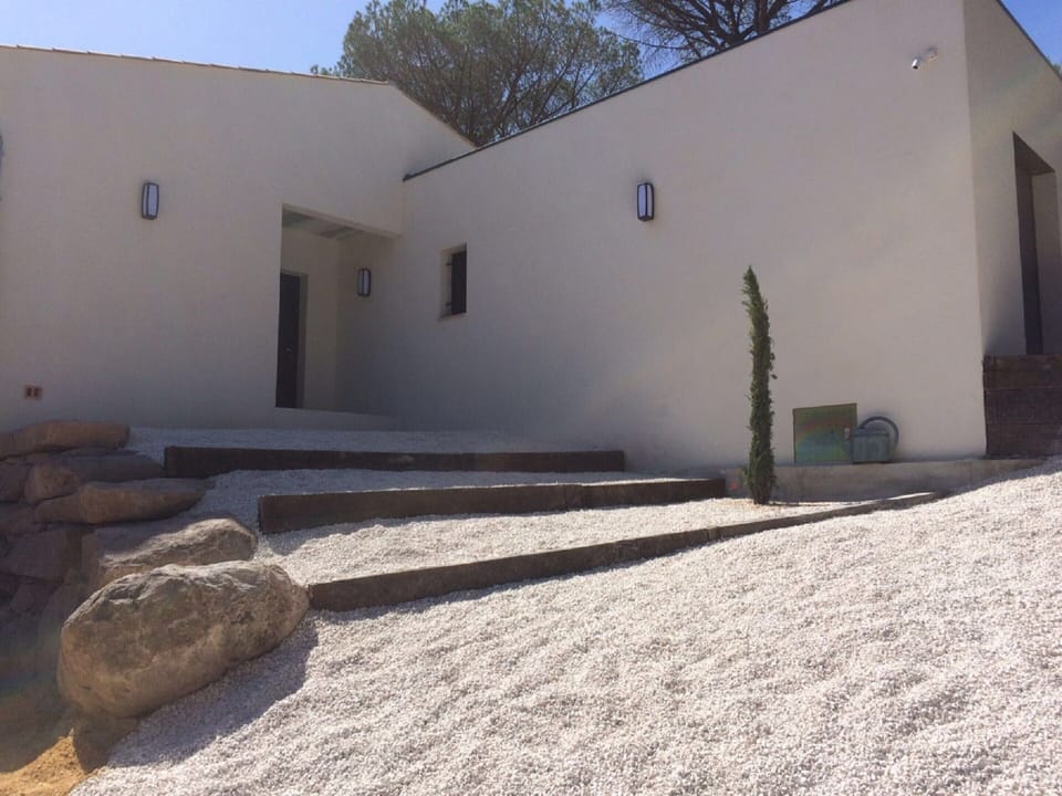 Villa | Exterior