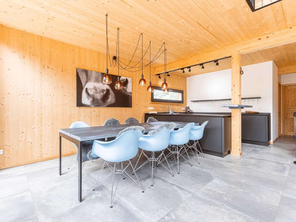 Chalet | Dining