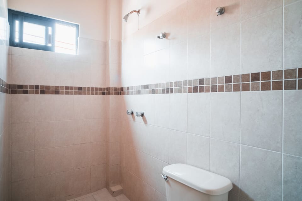 Standard Room | Bathroom shower
