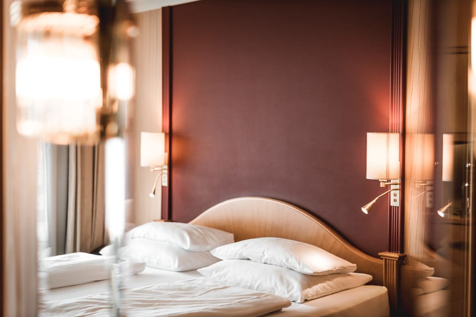 Suite, Balcony | Premium bedding, minibar, in-room safe, free WiFi