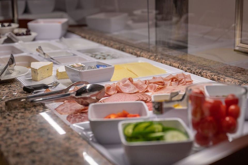 Daily buffet breakfast for a fee
