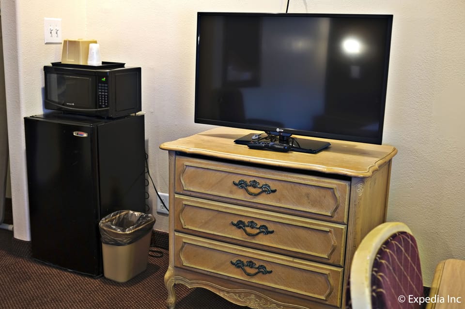 Family Suites, 2 Separate Rooms | Premium bedding, individually decorated, individually furnished, desk