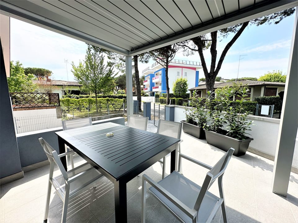 Apartment, 2 Bedrooms (B50936) | Terrace/patio