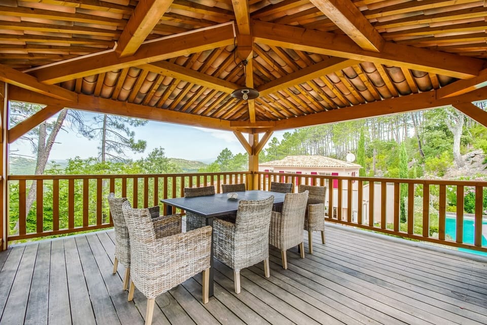 Villa | Balcony