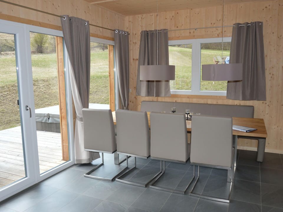 Chalet | Dining