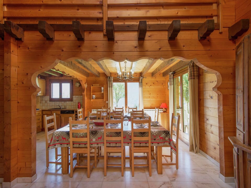 Chalet | Dining