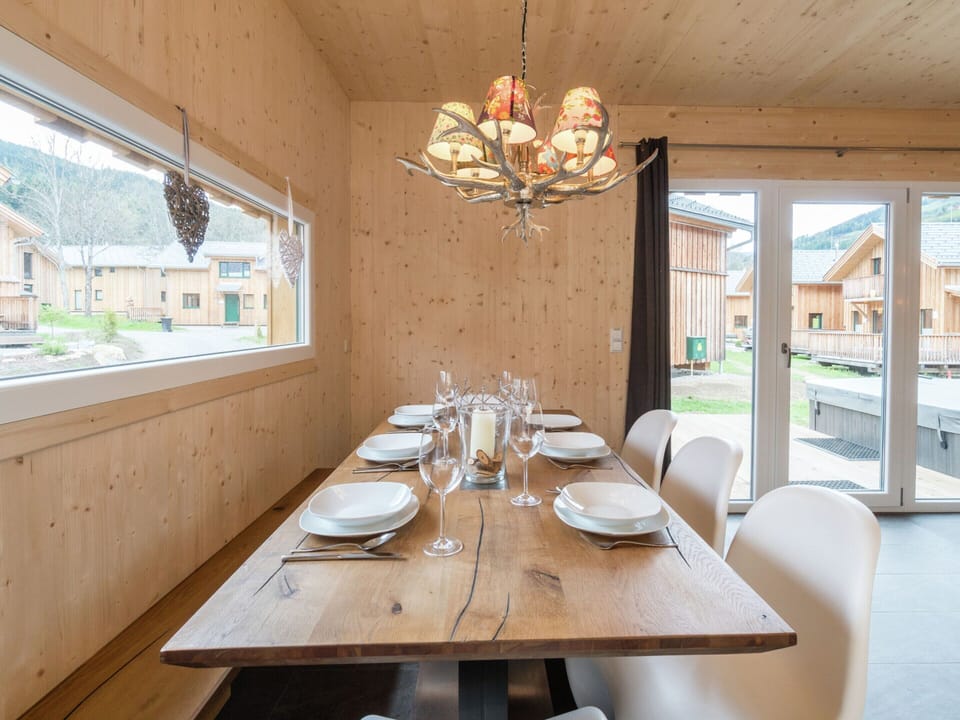 Chalet | Dining