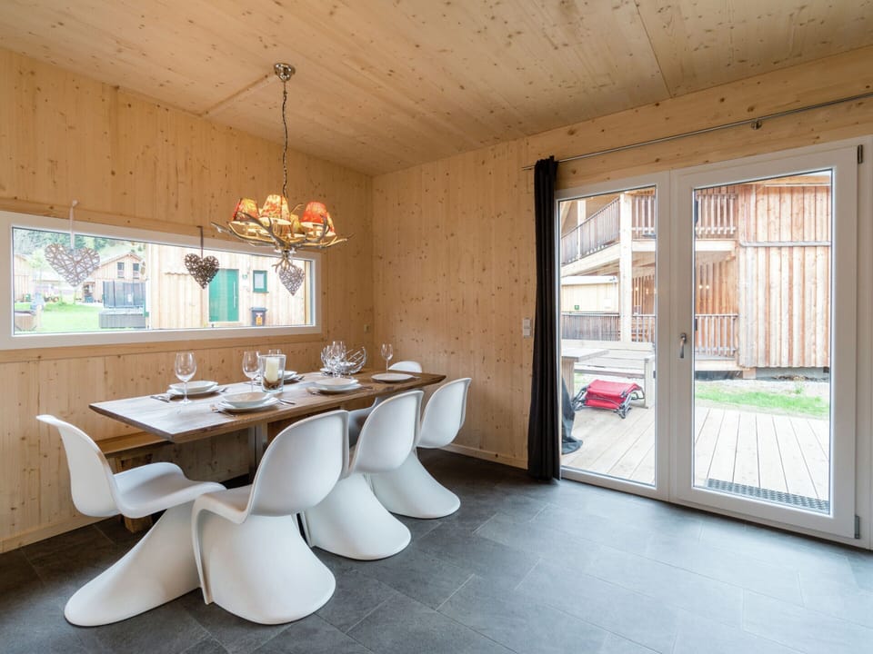 Chalet | Dining