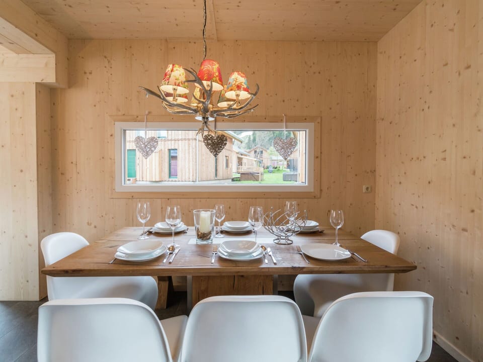 Chalet | Dining