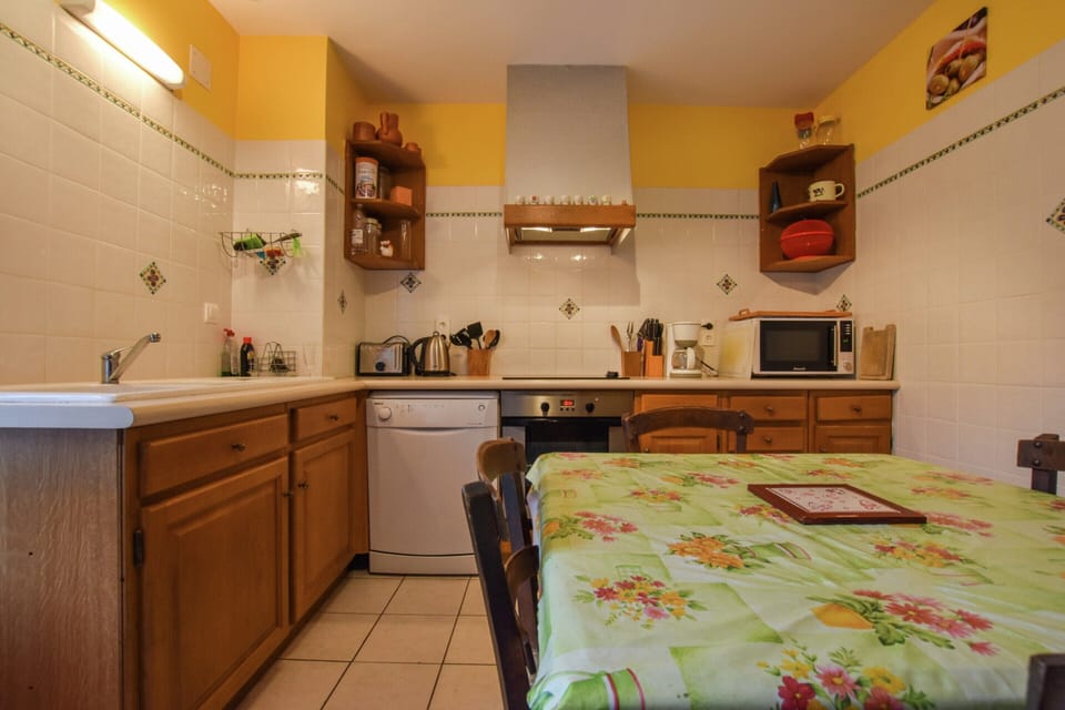 House | Private kitchen | Highchair