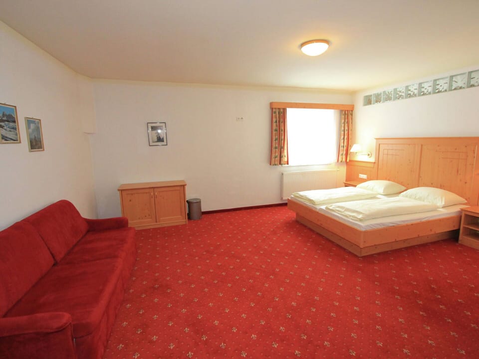 Apartment | 4 bedrooms, individually furnished, bed sheets