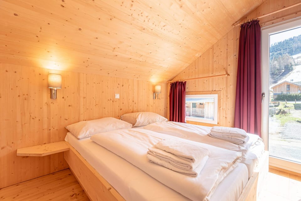 Chalet | 4 bedrooms, individually furnished, bed sheets